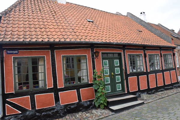 typische knusse huisstijl in Ærøkøbing
